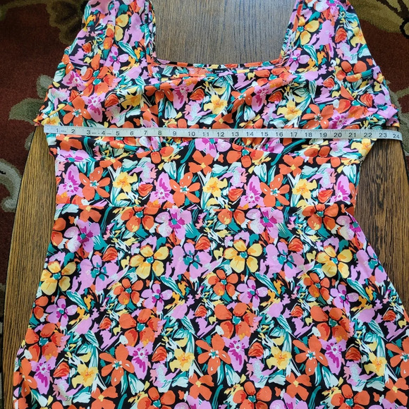 SHEIN Curve Plus Size Allover Floral Print Bell Sleeve Dress Size Women 2X NEW - Picture 5 of 10